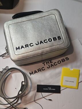 Marc Jacobs Platinum Metallic Leather The BOX 20 TOP